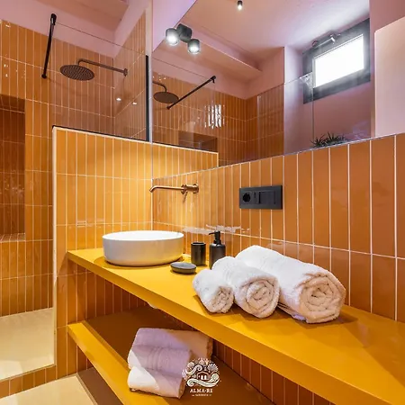Este-oeste - Eleganza E Modernita Nel Centro Storico Appartement