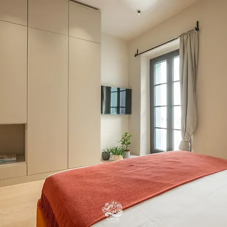 Este-oeste - Eleganza E Modernita Nel Centro Storico Appartement *
